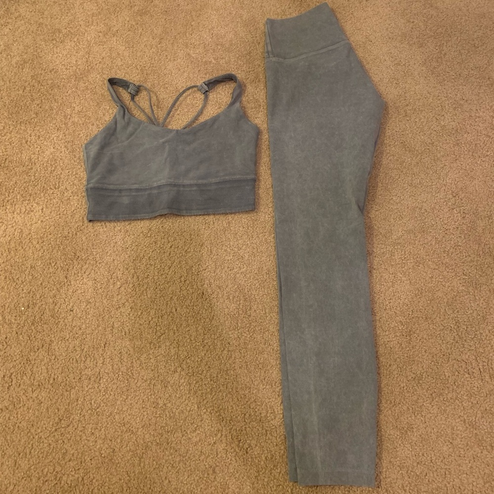 Size 6 Lululemon matching set - worn once, light blue